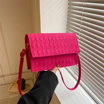 2023 Новая сумка подмышками на одно плечо в западном стиле, женская сумка через плечо, сумочка с летней текстурой из войлока, контрастная маленькая квадратная сумка