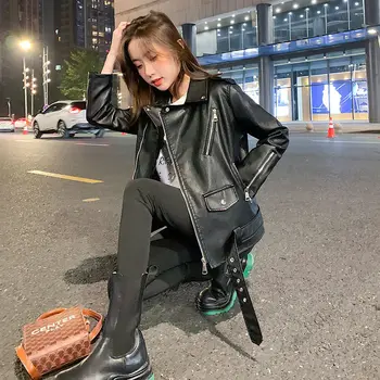 Новая осенняя женская куртка из искусственной кожи, мотоциклетное байкерское пальто с отложным воротником, короткая свободная уличная одежда, черная верхняя одежда в стиле панк Q311